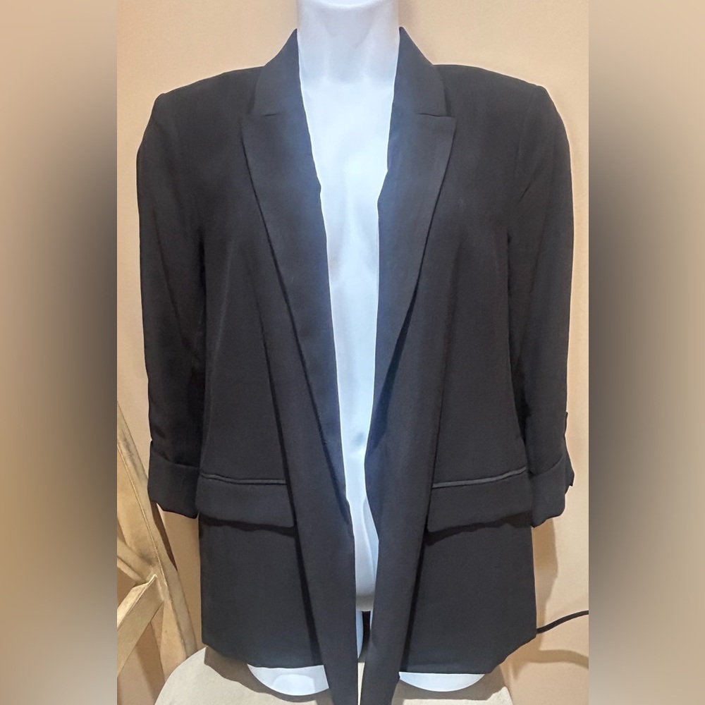 Vera Wang roll tab Blazer
